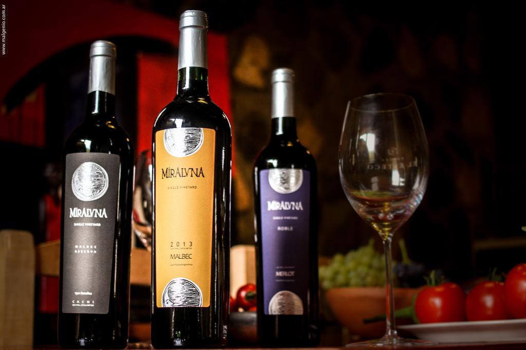 Miraluna Bodega Boutique Cachi Exterior photo